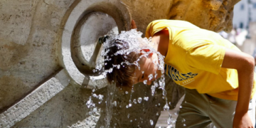 Evropa përgatitet për kulmin e të nxehtit teksa bota shënon temperatura rekorde