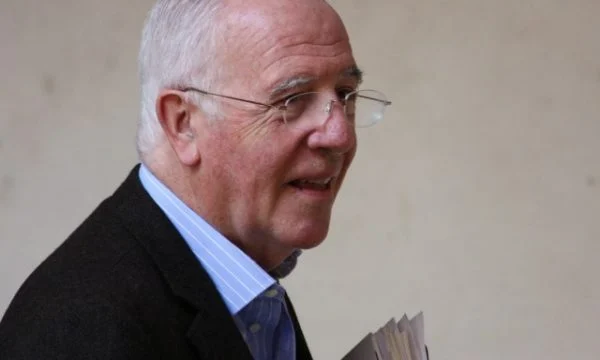 Ish-ambasadori britanik në Jugosllavi: Kurti e Vuçiq do të bëjnë kompromise të dhimbshme, goditja përfundimtare për Putinin