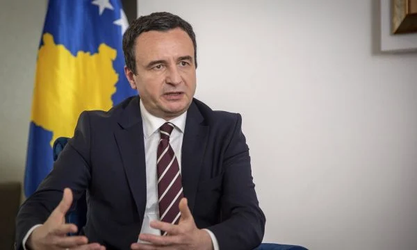 Kurti pyetet pse s’i ka takuar kryetarët e veriut: S’e di nëse do të ishte e këndshme, sepse iu kërkoj të dalin në punë, po iu ecë rroga