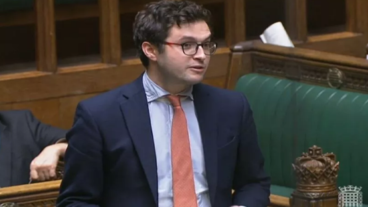 Deputeti britanik: Vuçiq na kërcënoi, ta thërrasim ambasadorin serb të shpjegojë