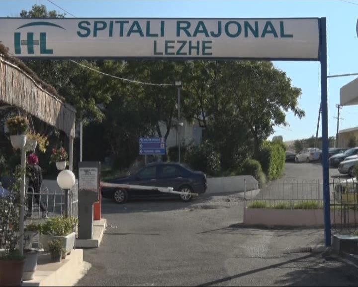 Flet mjeku i Spitalit të Lezhës, tregon si është gjendja shëndetësore e pushuesve nga Kosova që u helmuan në Shëngjin