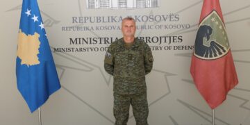 Oficeri i FSK-së shpëtoi nënën dhe vajzën e saj nga mbytja në det