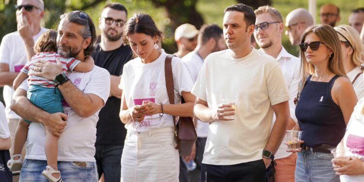 Abdixhikun në fushatën vetëdijësuese për kancerin e gjirit ‘Race for the Cure’: Sot, çdo e teta grua kosovare ballafaqohet me kancerin e gjirit