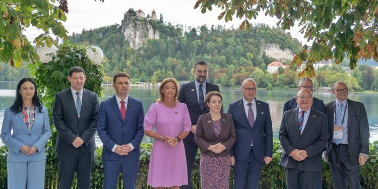 Ministrat e Jashtëm të rajonit takohen në Slloveni