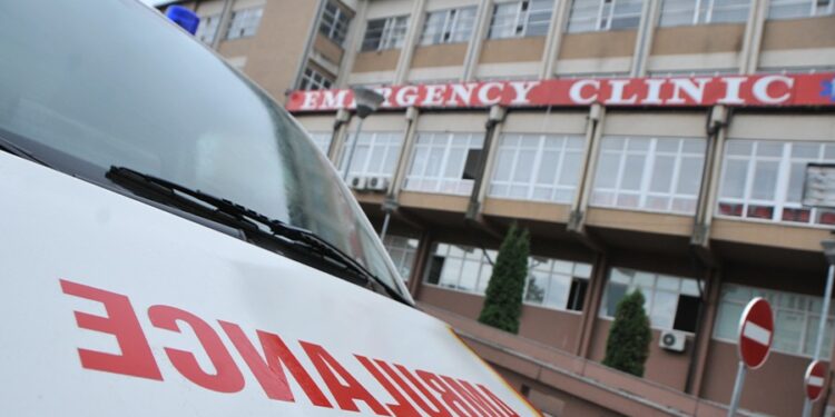 Vetura godet një fëmijë 12-vjeçar në Suharekë, vajza dërgohet në gjendje të rëndë në spital