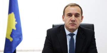 Anton Berisha për vizitën e Kurtit në Tetovë: Në vend që të shkojë në Bruksel, Washington, Berlin, Paris, ai shkon në periferi