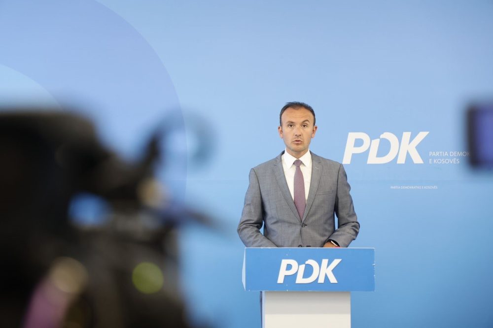 Mustafa i PDK-së për artikullin në Economist Impact: Deputetët e VV-së po mundohen ta shesin si raportim ndërkombëtar