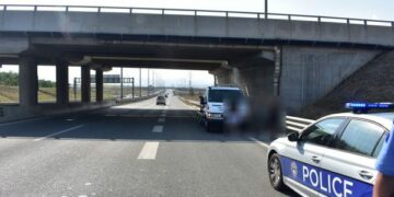 Lëvizi në kahun e kundër të Autostradës, vozitësi e pëson keq nga Policia