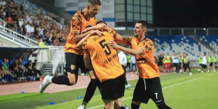 Ballkani luan sonte me Red Lincoln Imps