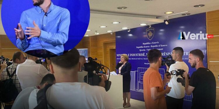 Zëdhënësi i VV’së sulmon gazetarët që e bojkotuan Ministren Hajdari