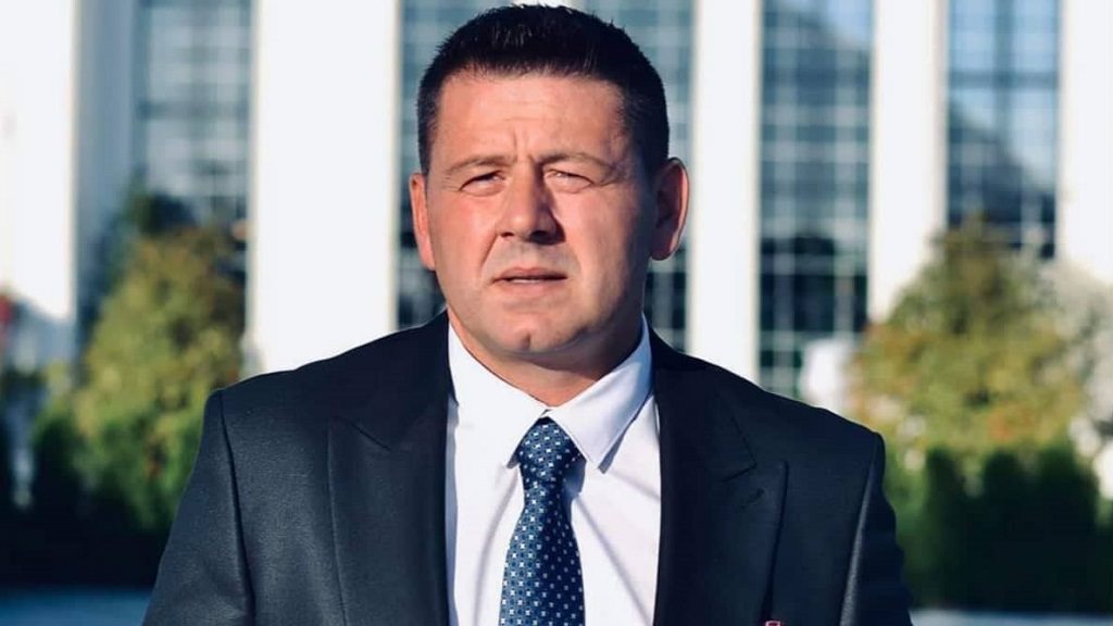 Bekë Berisha i reagon Dejona Mihalit