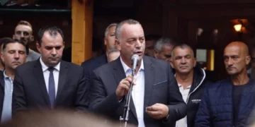 Haradinajt i trazohet dega e partisë në Deçan, Demaliaj i pakënaqur me rikandidimin e Ramosajt