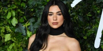 Dua Lipa feston ditëlindjen, babai i saj e uroi me fjalë emocionuese