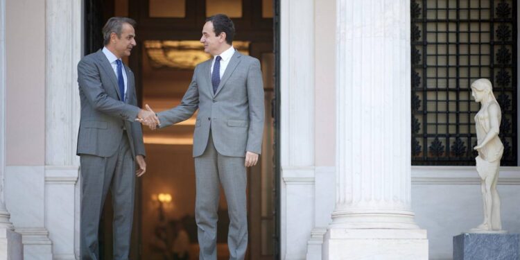Kurti tregon temat e diskutimit me kryeministrin grek
