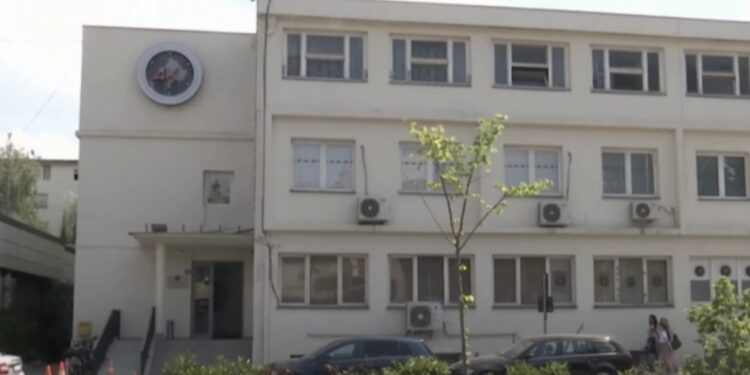 Qeveria do t’ia katërfishojë qiranë AAK-së