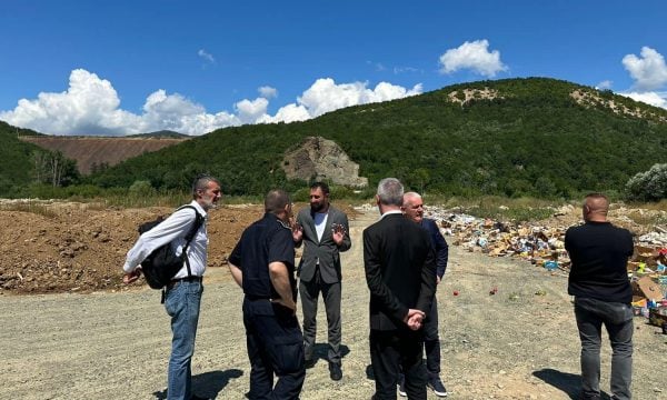 Sveçla jep detaje për vizitën në Veri të Kosovës