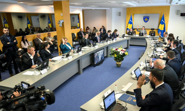 Dy vrasjet në lokale ditëve të fundit, Qeveria pritet të marrë sot një vendim