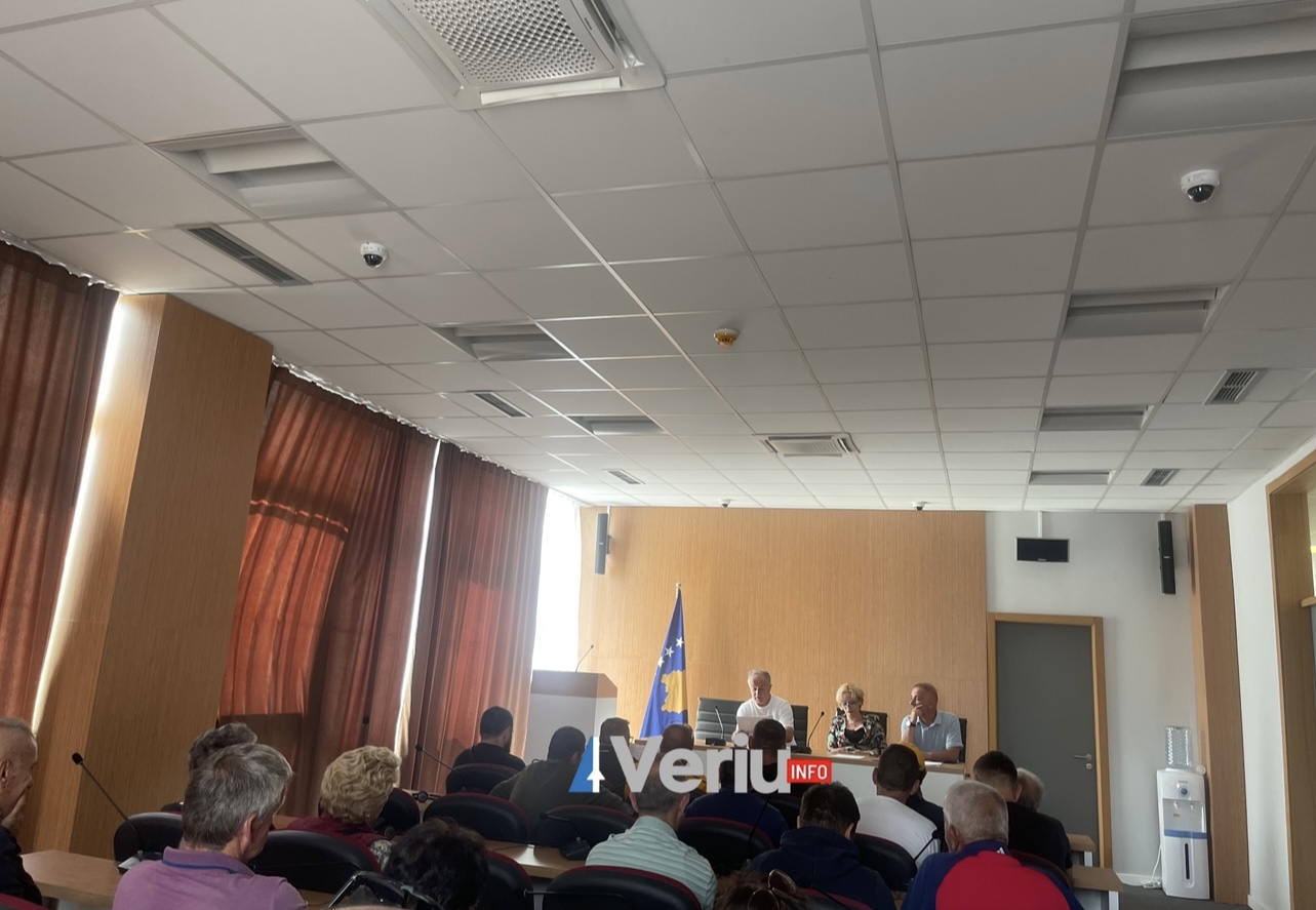 LAJMI I FUNDIT: Banorët e Mitrovicës Veriore dalin në protestë, shkak moskompensimi për dëmet e vërshimeve, priten nga nënkryetarja serbe e komunës
