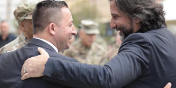 Përparim Rama sot ia dhuron ‘Çelësin e Qytetit’ Armend Mehajt