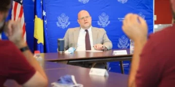 Dorëheqje kryetarësh apo peticion për Veri ? Hovenier: Është punë e Kosovës, duam që procesi të ecë përpara