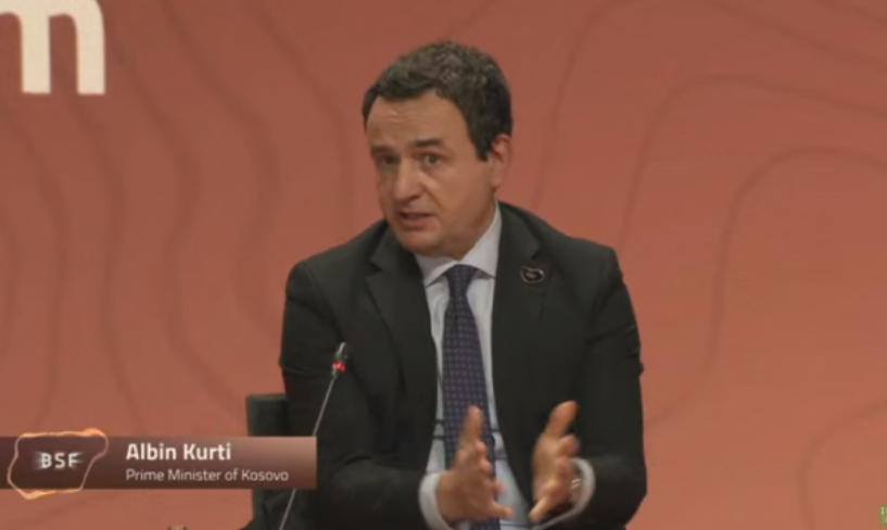 Kurti duartrokitet në Slloveni, ia mbyllë gojën Bërnabiqit me disa fjalë
