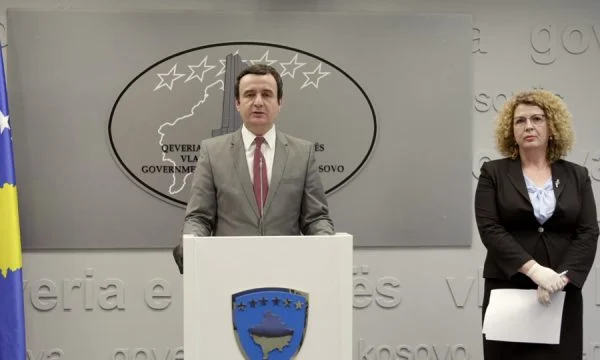 Kurti del me një video pas arrestimeve në Ministri, akuzon prokurorët e gjykatësit se po përpiqen ta kthejnë ‘sistemin e korruptuar”