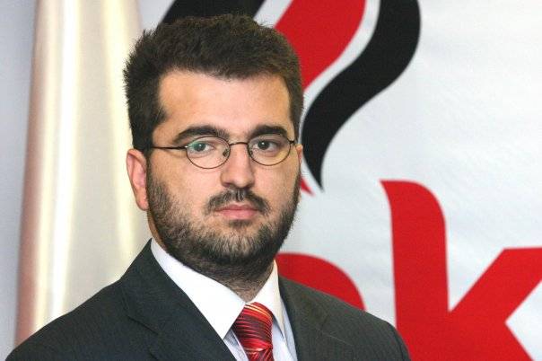 Ish-ministri Mulaj kërkon dorëheqjen e ministres së tregtisë: Rozeta ik!