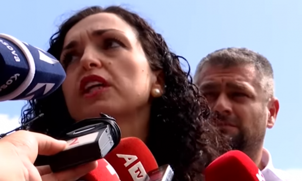 Kërcënimi i Macron me viza, pamje kur Presidentja i përgjigjet me tone të ashpra