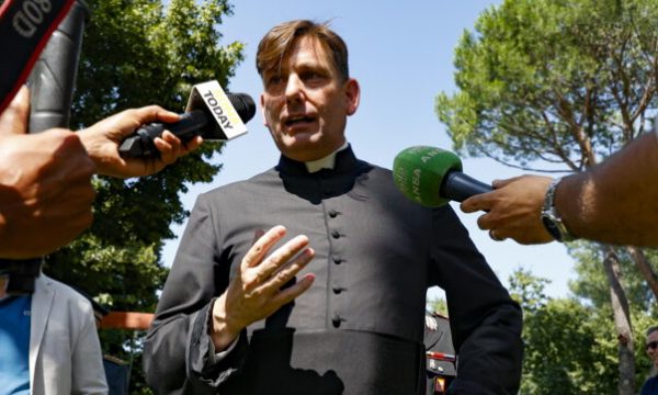 Po protestonte kundër mafias e drogës, priftin tentojnë ta vrasin në mes të Romës