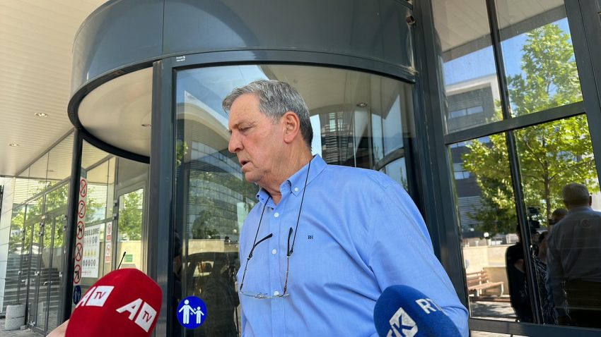 Pas përfundimit të seancës, flet avokati i Ridvan Muharremit: Ai është i pafajshëm, ka kontribuar për çështjen e rezervave të shtetit