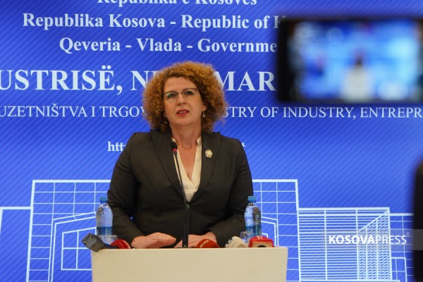 Hajdari e godet Bajçinovcin që tha se zyrtarët e arrestuar janë nga radhët e PDK’së dhe LDK’së