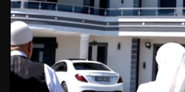 10 fëmijët e tyre u detyruan të shkonin në mërgim shkaku i kushteve ekonomike, sot çifti kosovar bëjnë jetë “përrallore”