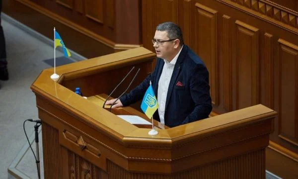 Politikani i Ukrainës që e nënshkroi letrën për Kosovën: Bota e lirë nuk duhet t’i heq sytë nga Ballkani