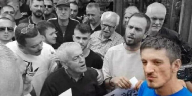 IPK po mbledh video dhe informata për policët që s’reaguan kur u sulmua gazetari Vullnet Krasniqi