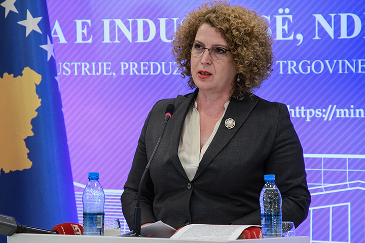 Hajdari: Vetëm 3% e pagesave të kryera për rezervë shtetërore janë vonuar, nuk kam ndërmend të jap dorëheqje
