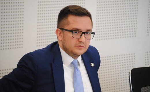 “Afera gruri”, Mustafa: Kush vjedh bukë është fundrrinë!