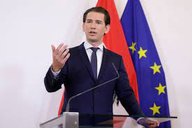 Ish-kancelari i Austrisë po akuzohet për deklarata të rreme