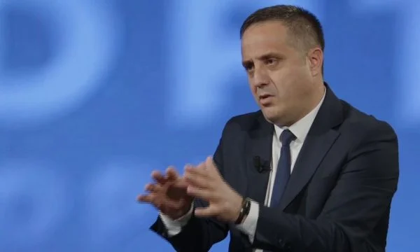 Selmanaj rendit një listë të dështimeve nga MASHT-i