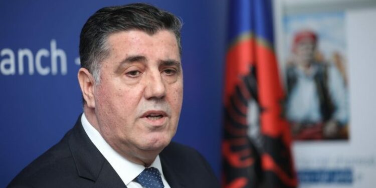 Haziri: Kurti shkoi në Tetovë për t’i mbuluar skandalet që shpërthyen në Kosovë