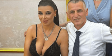 Sezoni i dasmave përfshin edhe qeveritarët, shkëlqen bashkëshortja e zv/ministrit