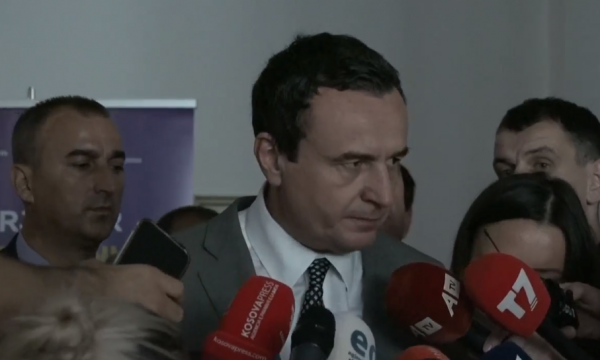 Arrestimet mbi dyshimet për dallavere me rezervat, Kurti paralajmëron deklarim gjatë ditës së sotme
