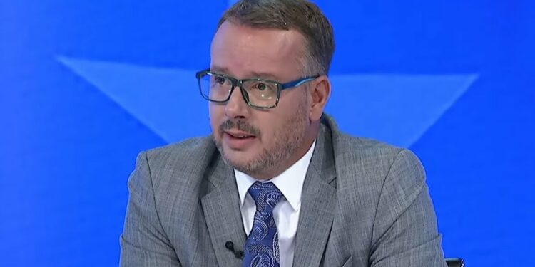 Kajtazi tallet keq me Qeverinë: Sot po e shtrijmë sovraniteti edhe 25 për qind në veri