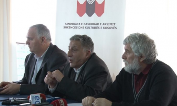SBASHK sot mban takim për “gjendjen aktuale në arsim, tekstet shkollore dhe çështje tjera”