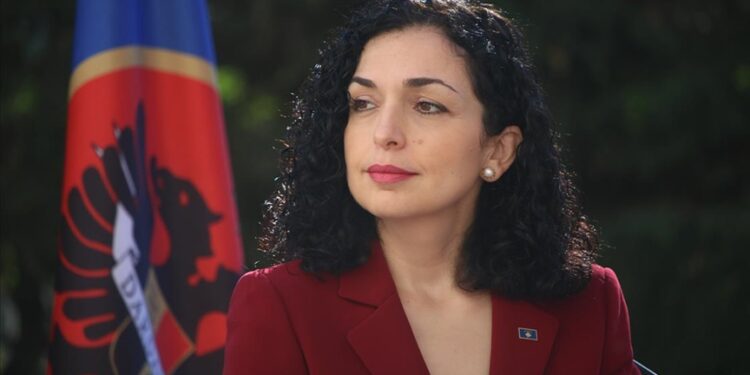 Dorëheqjet e tre policëve serbë, Osmani: Rezultat i kërcënimeve të vazhdueshme nga Serbia, pasqyrojnë taktikat e Millosheviqi