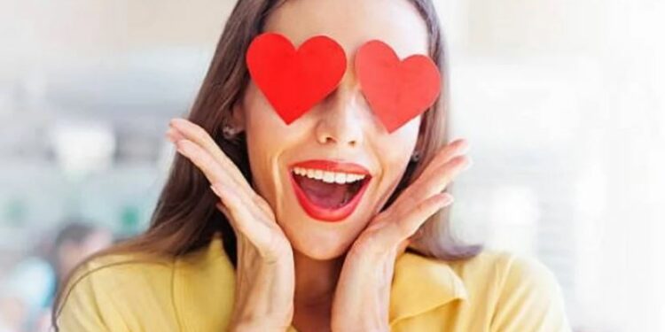 Si e tregojnë gratë dashurinë, sipas shenjës së horoskopit