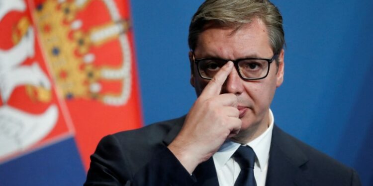 “The Times”: Perëndimi t’i jap fund mitit se Vuçiçi është mik i Perëndimit