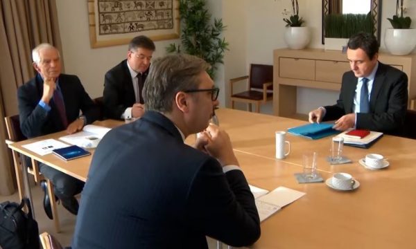 Qeveria hesht për datën e takimit të shtatorit