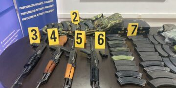 Policia ua bën ‘shah-mat’ grupeve kriminale në veri, konfiskon armatim me ‘thasë’