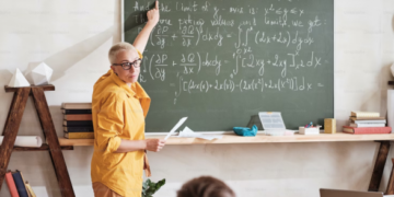 Sa paguhet një mësues në Zvicër?