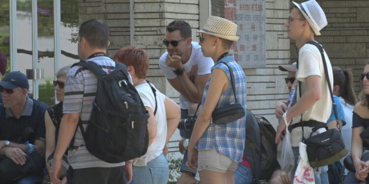 2.2 milionë turistë nga Kosova vizituan Shqipërinë nga periudha janar-korrik